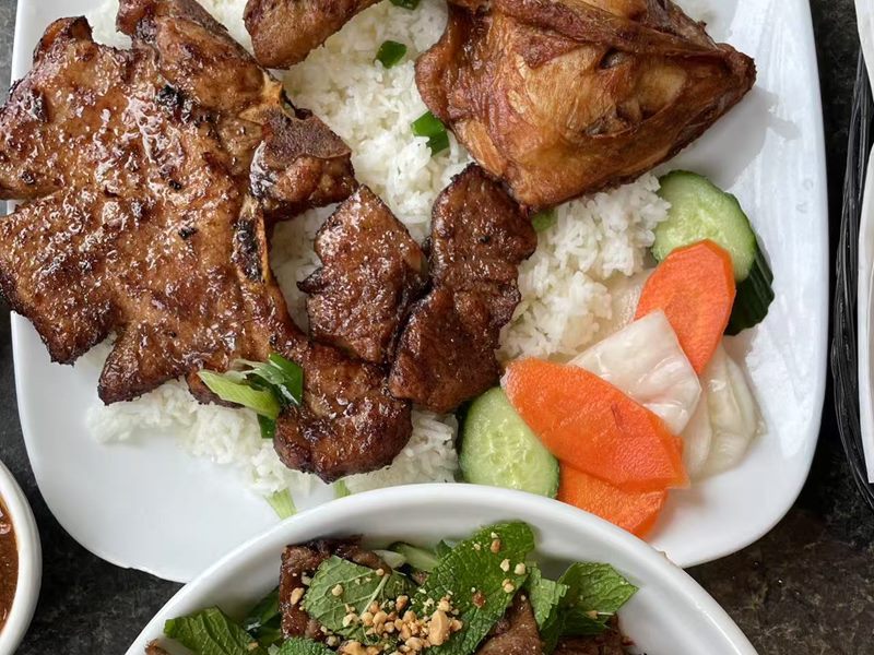 Phở Nguyễn Hoàng food